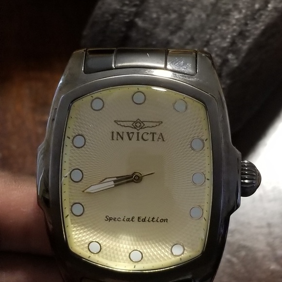 Invicta watch with case - Picture 4 of 7